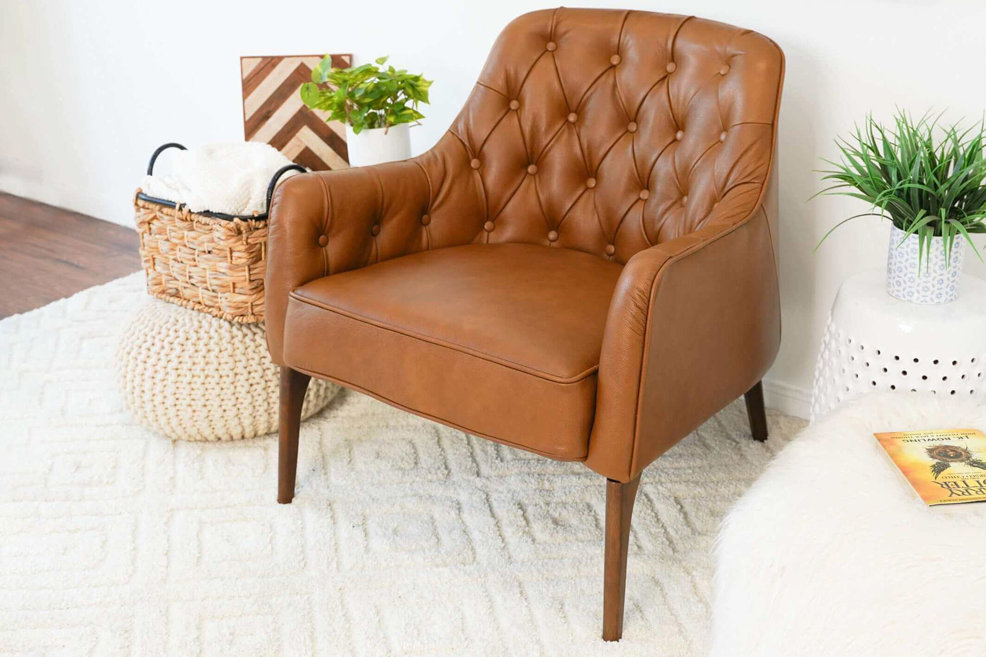 Ashcroft - Joshua Tufted Leather Lounge Chair in Tan