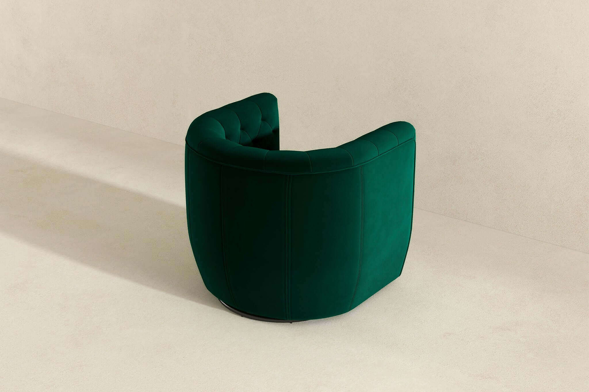 Ashcroft™ Delaney Velvet Swivel Chair - Green