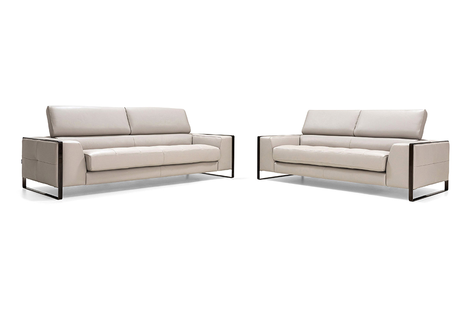 Bellini - Daniela Loveseat in Silverfox