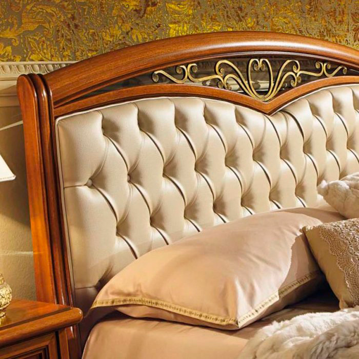 Camelgroup - Curvo Fregio Capitonne Bed