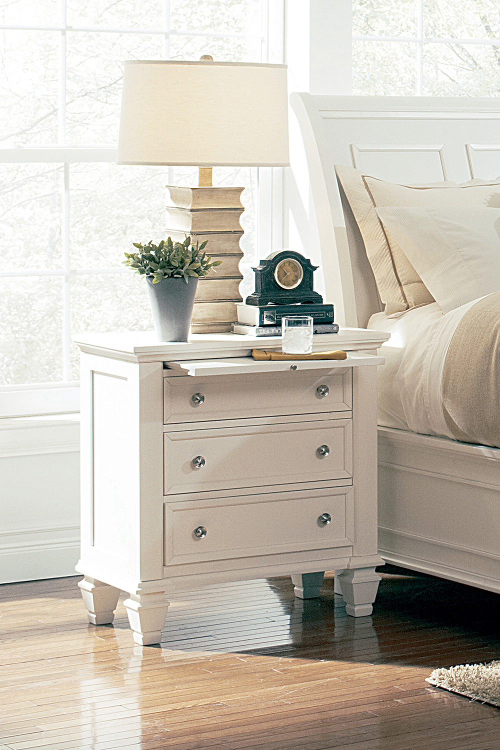 Coaster Sandy Beach 3-Drawer Nightstand - White