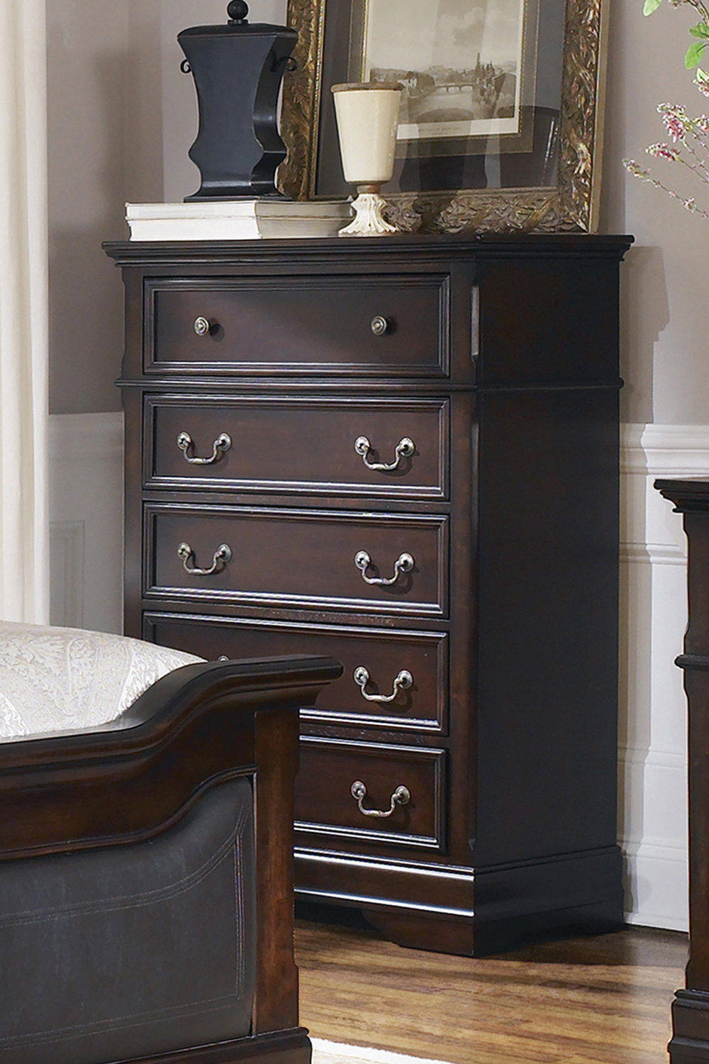 Coaster - Cambridge 5-Drawer Rectangular Chest in Cappuccino