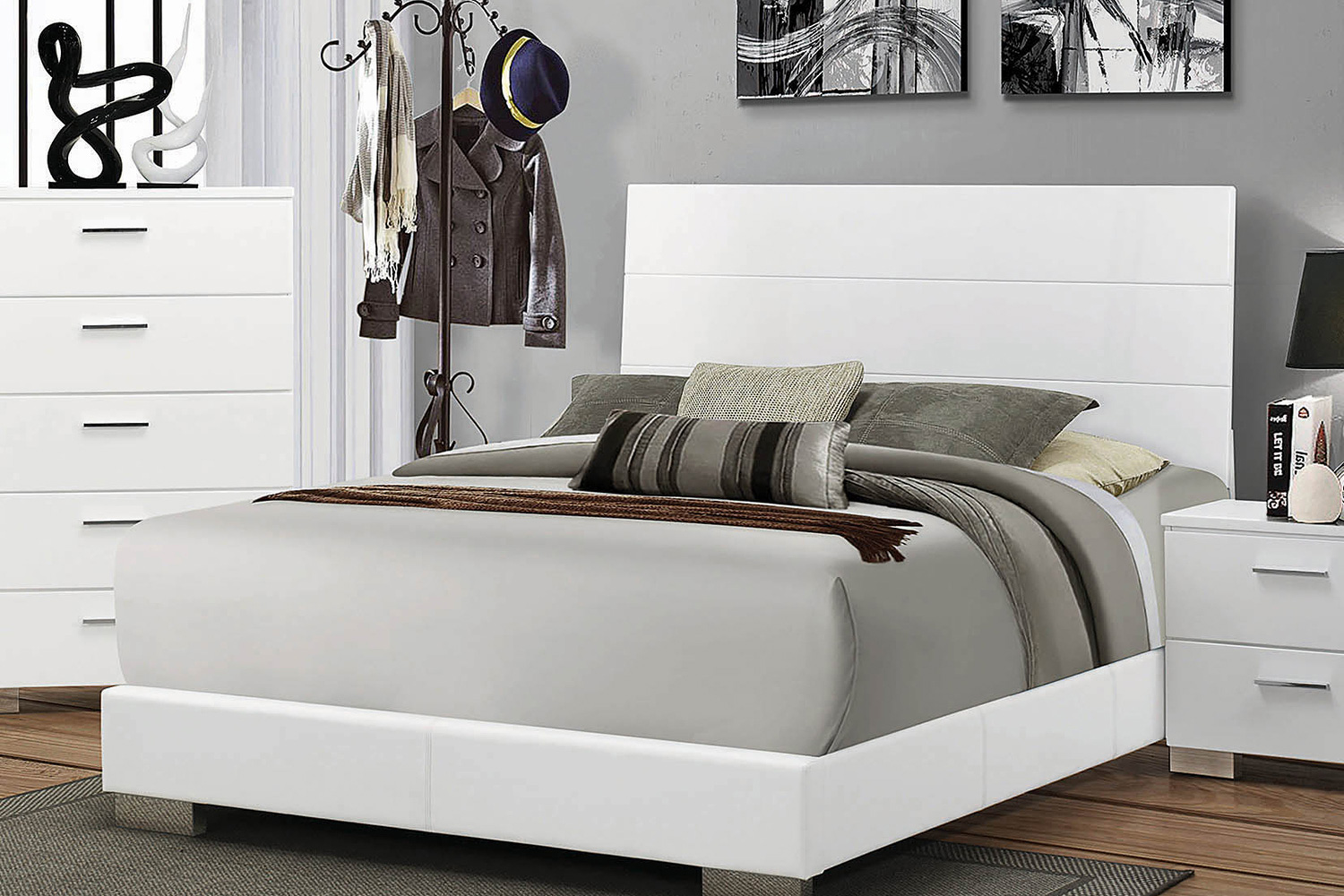 Coaster Felicity Eastern King Panel Bed - Glossy White