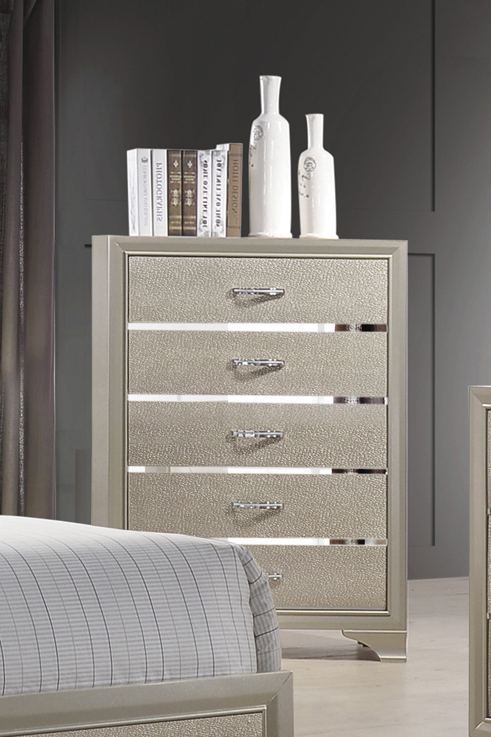 Coaster - Beaumont 5-Drawer Rectangular Chest in Champagne