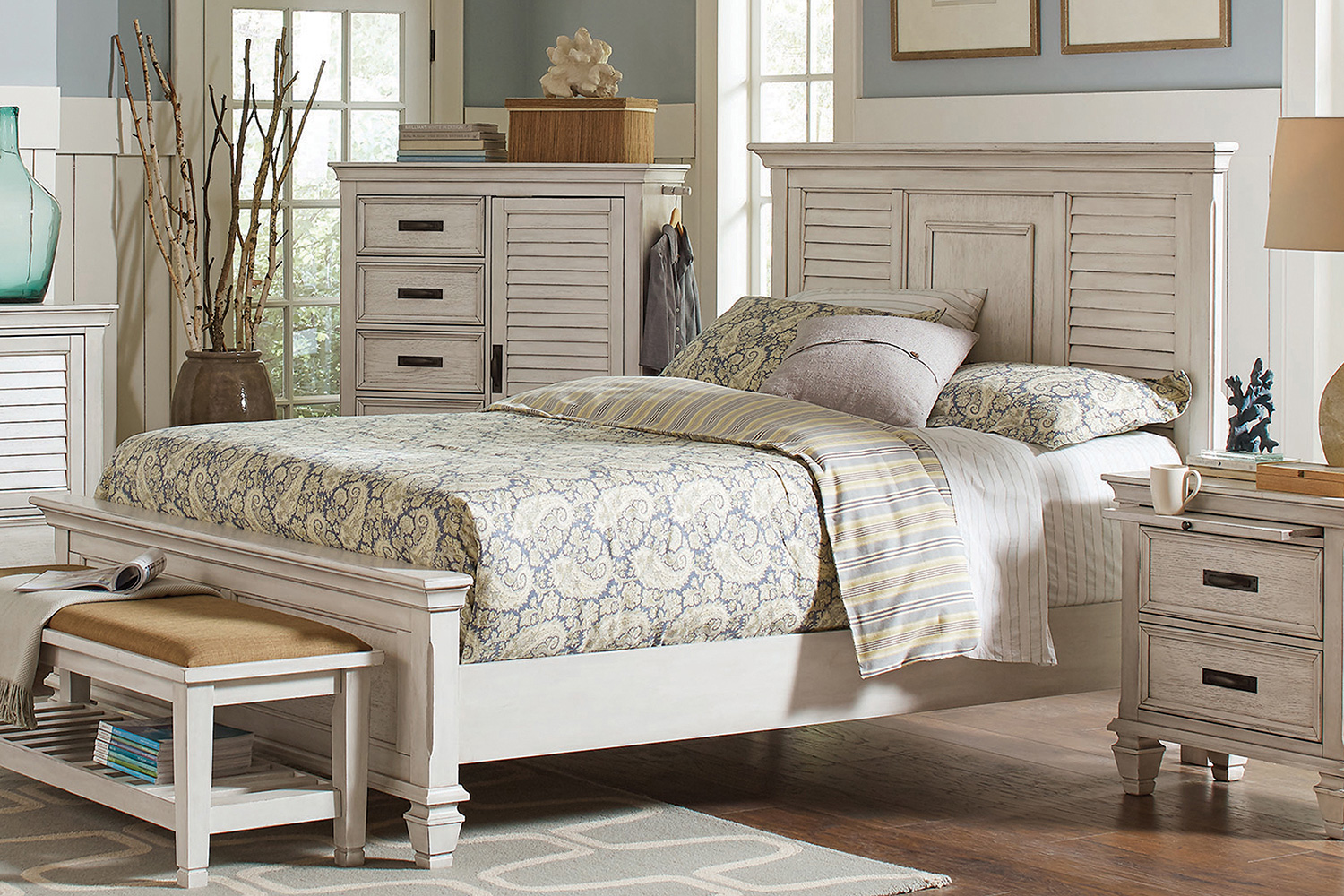 Coaster Franco Queen Panel Bed - Antique White