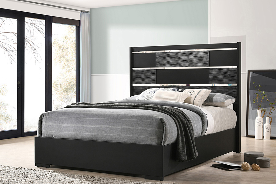 Coaster Blacktoft Eastern King Panel Bed - Black