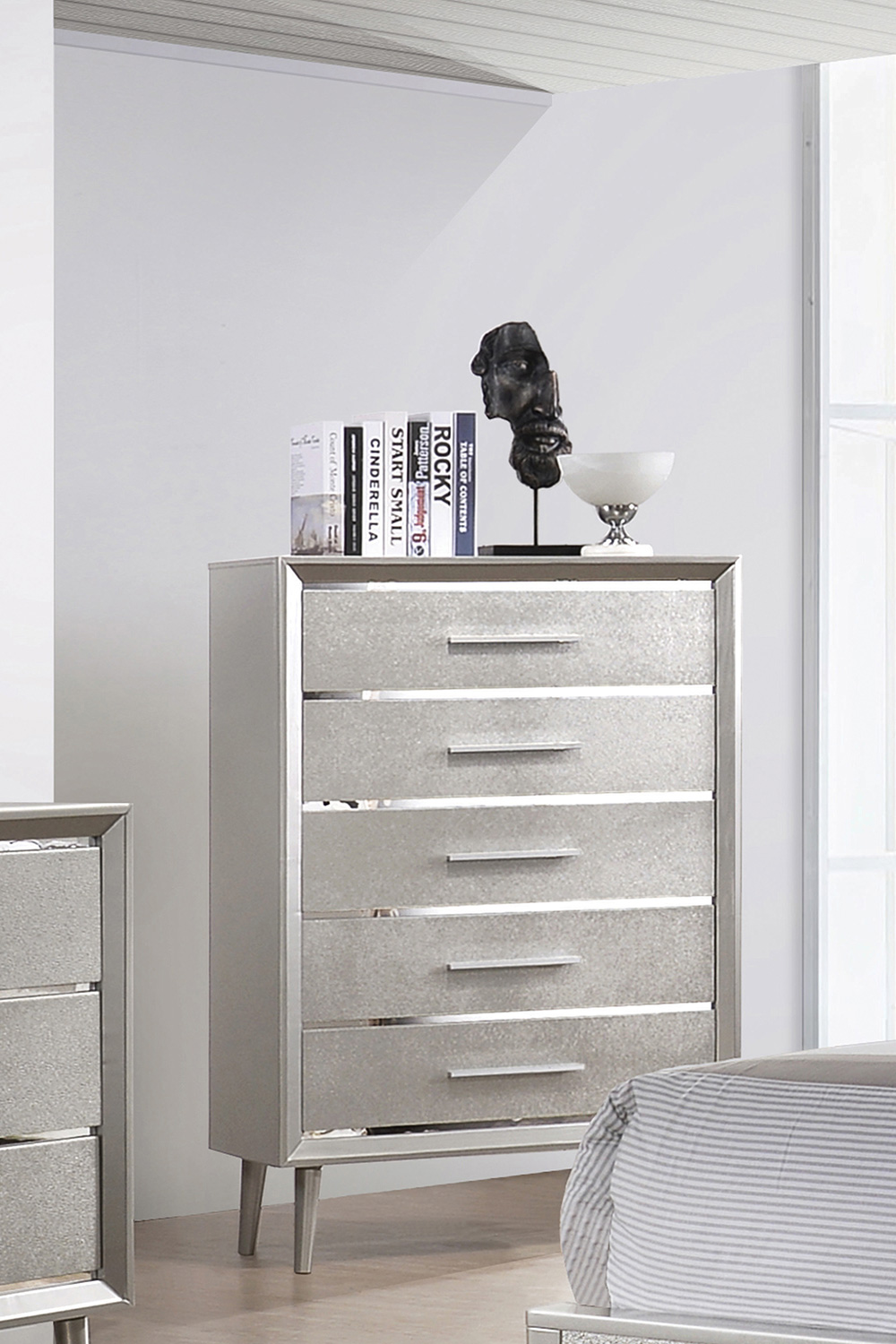 Coaster - Ramon 5-Drawer Chest in Metallic Sterling