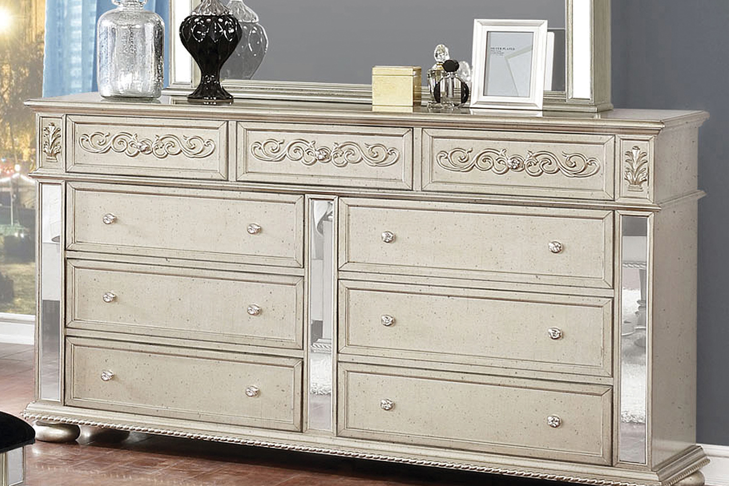 Coaster - Heidi 9-Drawer Dresser in Metallic Platinum