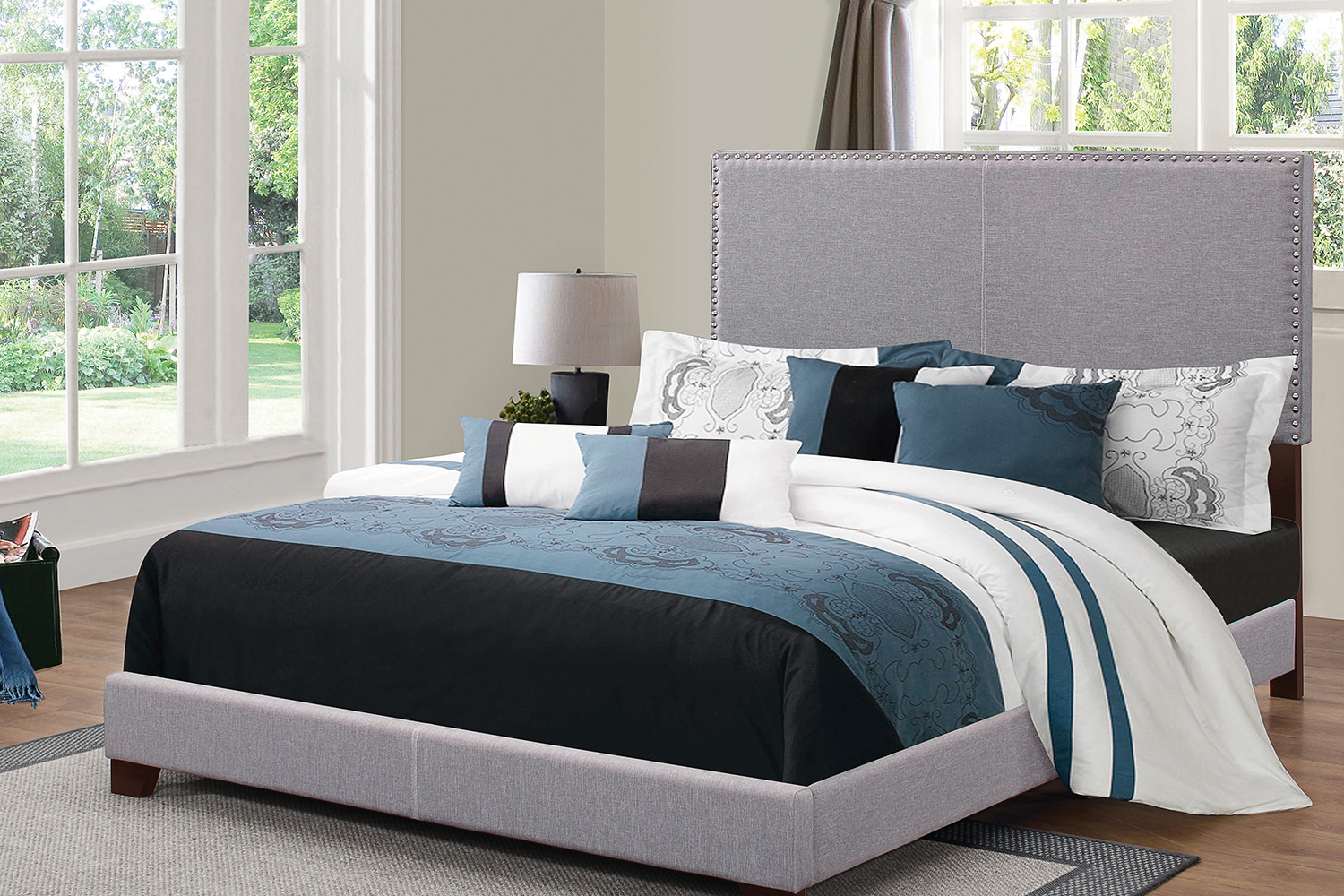 Coaster - Boyd Full Upholstered Bed with Nailhead Trim