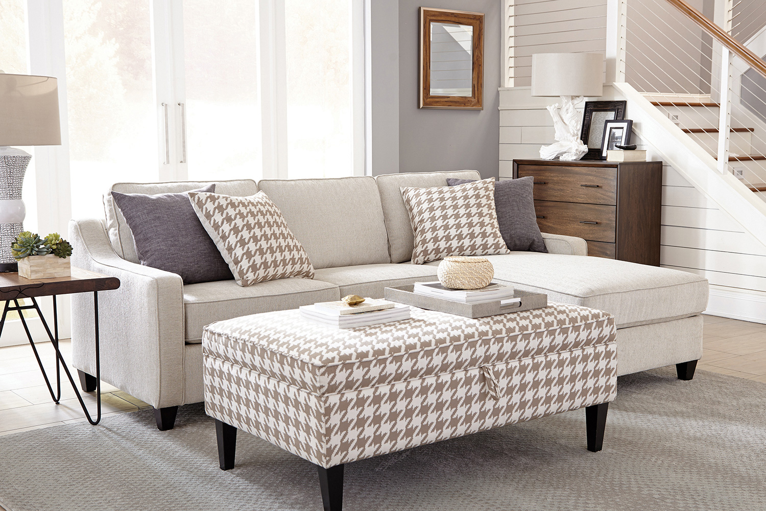 Coaster Mcloughlin Upholstered Sectional - Cream