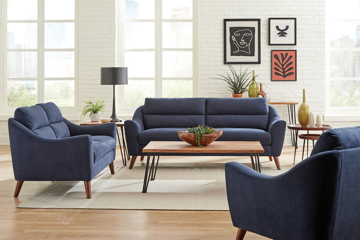 Coaster - Gano Sloped Arm Upholstered Sofa in Navy Blue