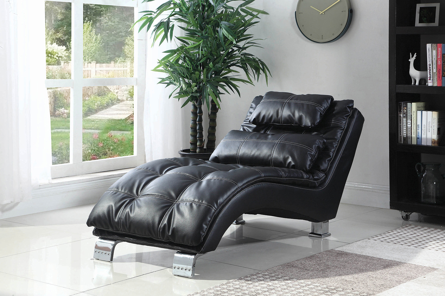 Coaster Dilleston Upholstered Chaise - Black