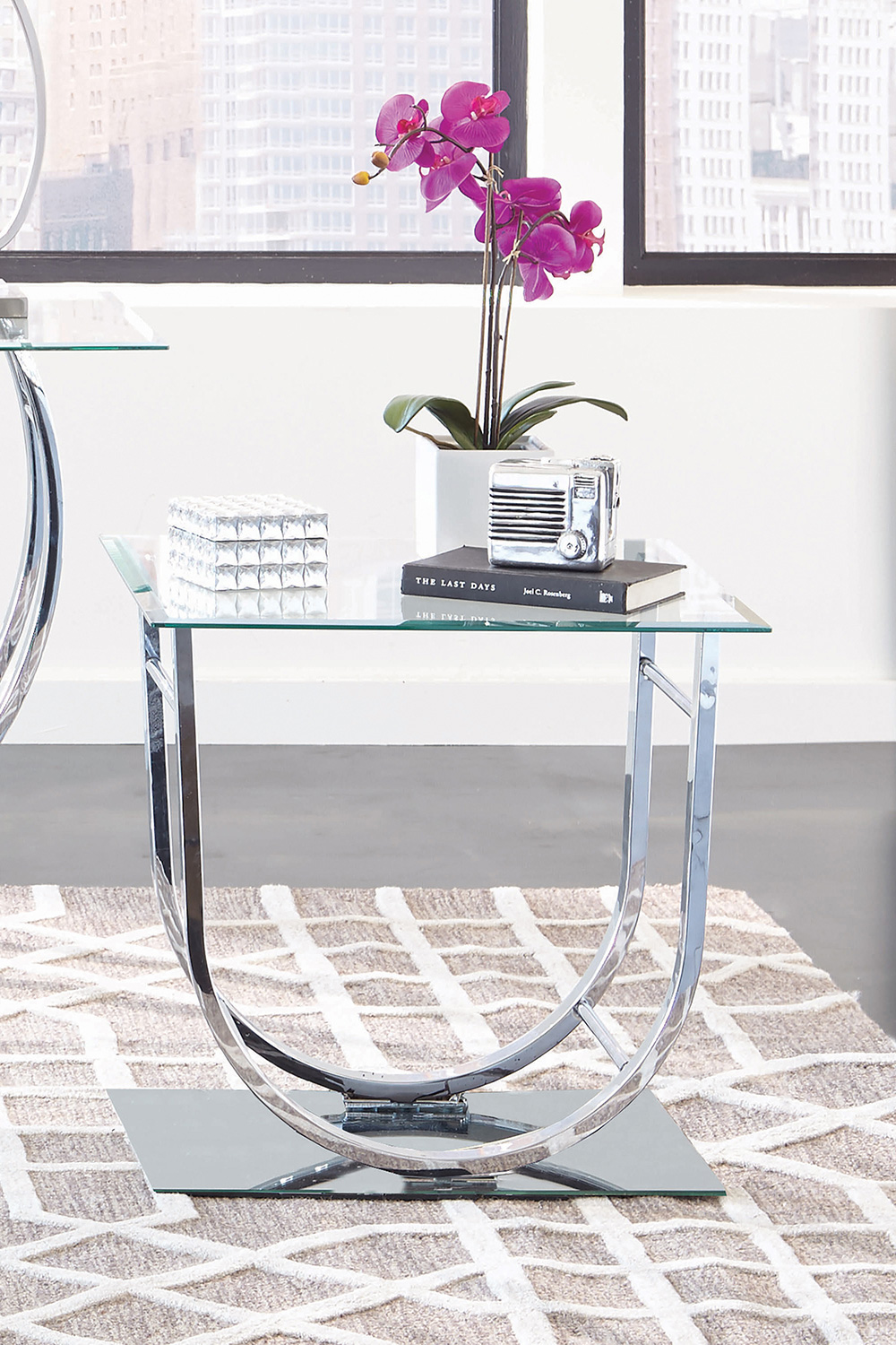 Coaster - U-Shaped End Table in Chrome