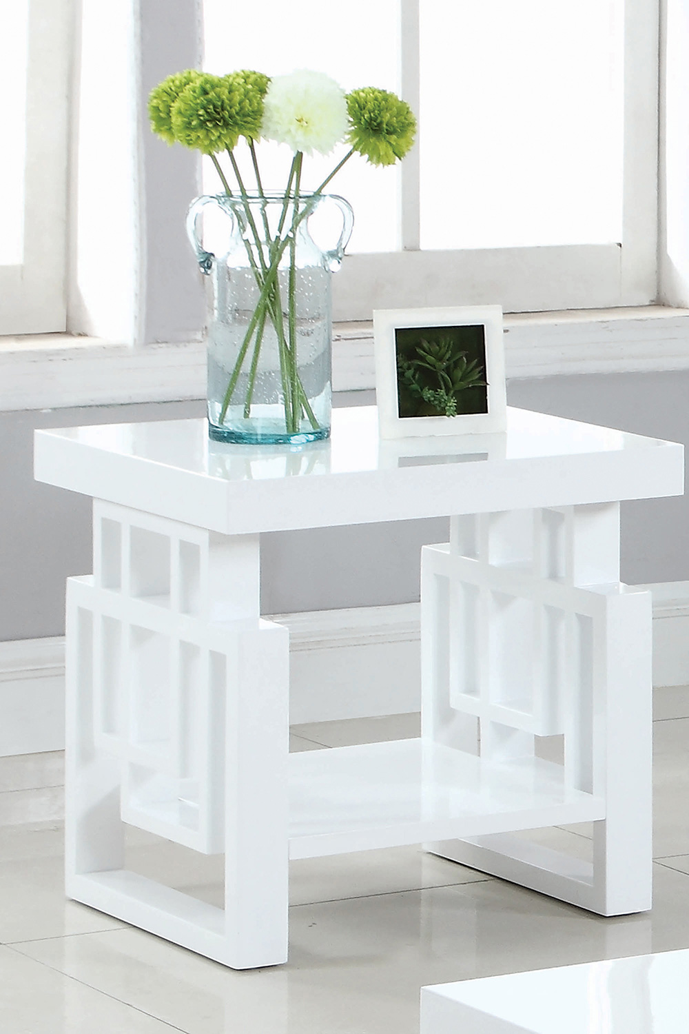 Coaster - Rectangular End Table in High Glossy White