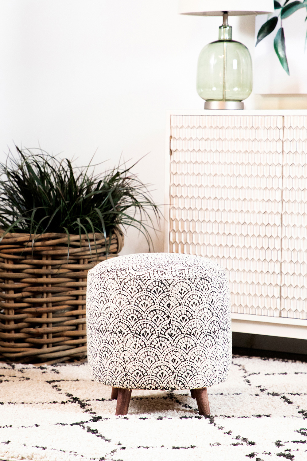 Coaster - Round Upholstered Accent Stool in Cream/Black