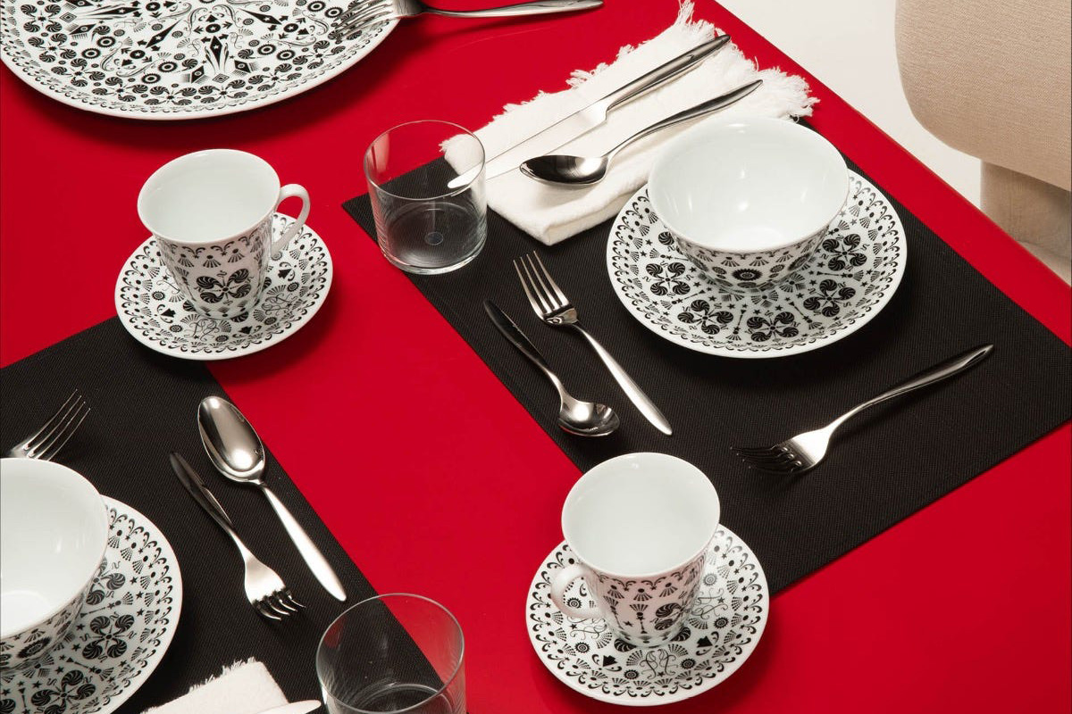 Driade The White Snow Once Upon A Plate Coffee Set - White/Black