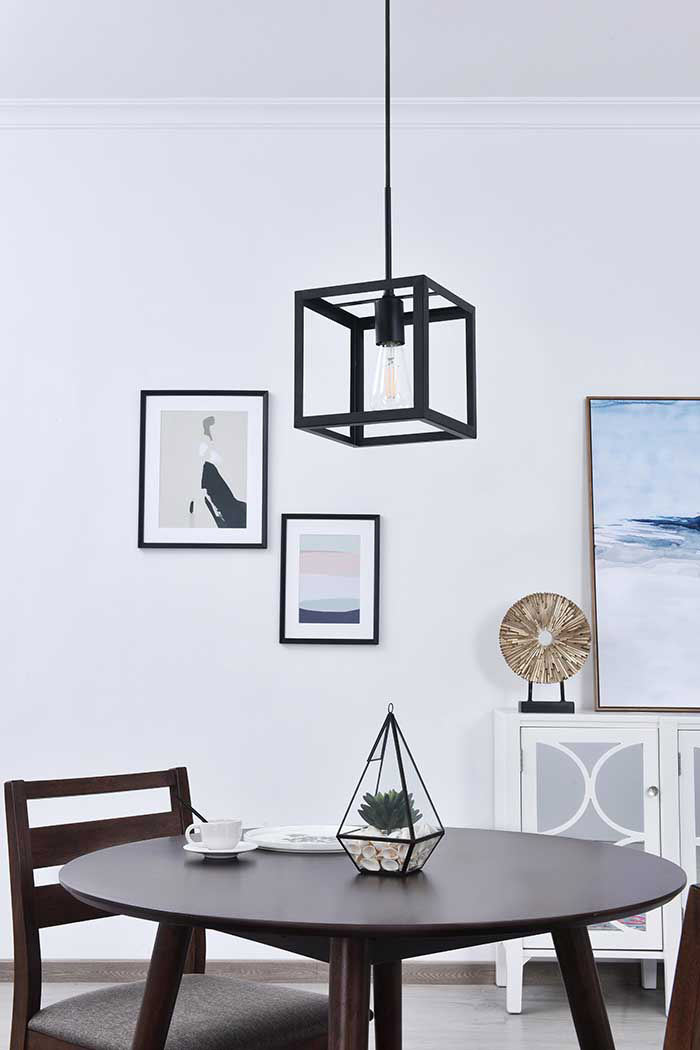 Elegant Resolute 3 Light Pendant - Black, L 8" (LD4063D8BK)