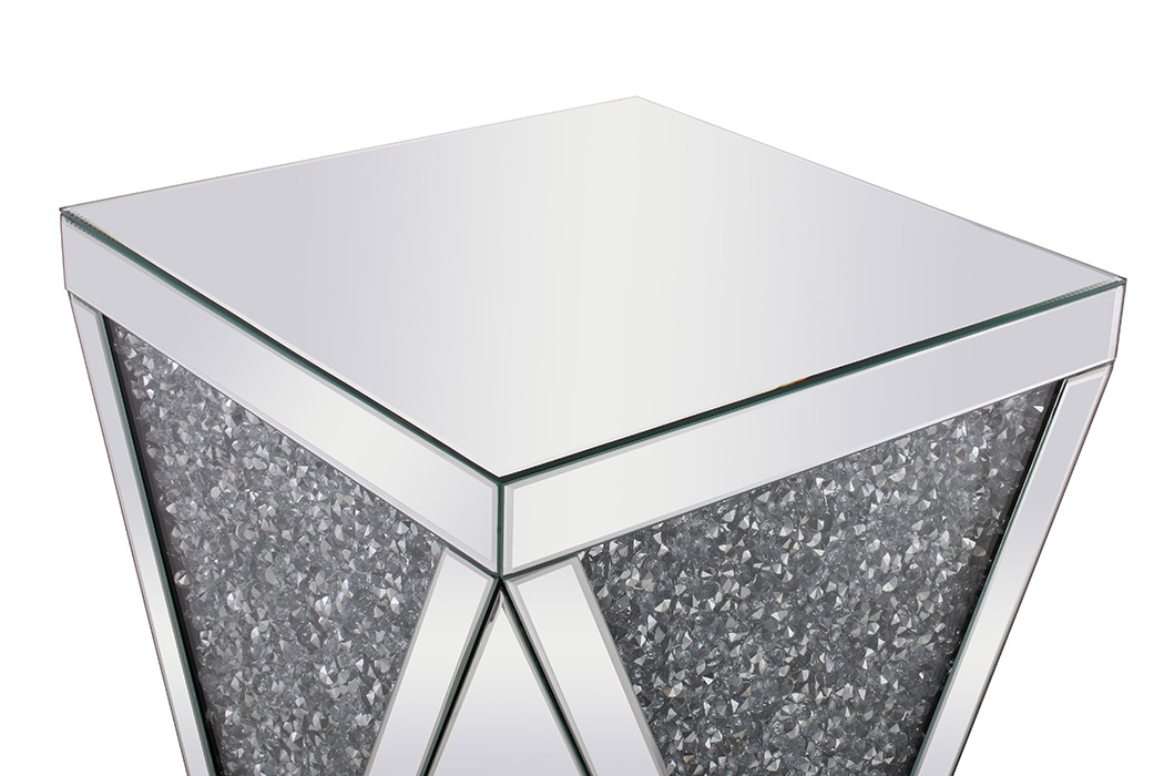 Elegant - Modern 23" x 19" End Table (MF92008)