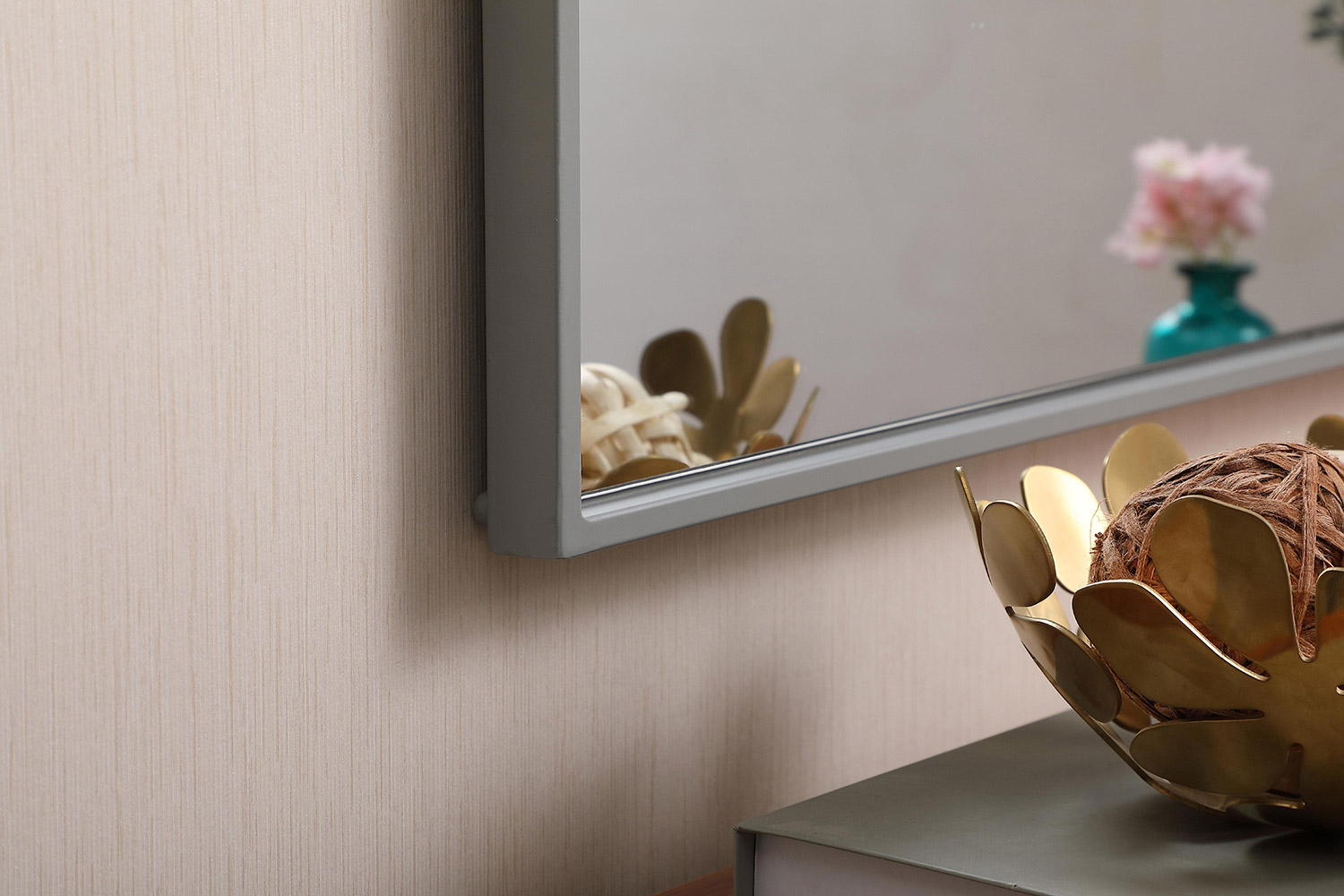 Elegant Wall Mirror - Gray, L 40" (MR4074GR)