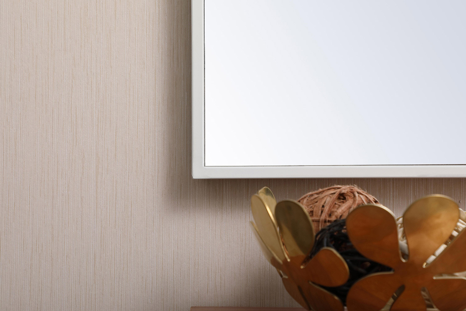 Elegant Wall Mirror - White, L 40" (MR4074WH)