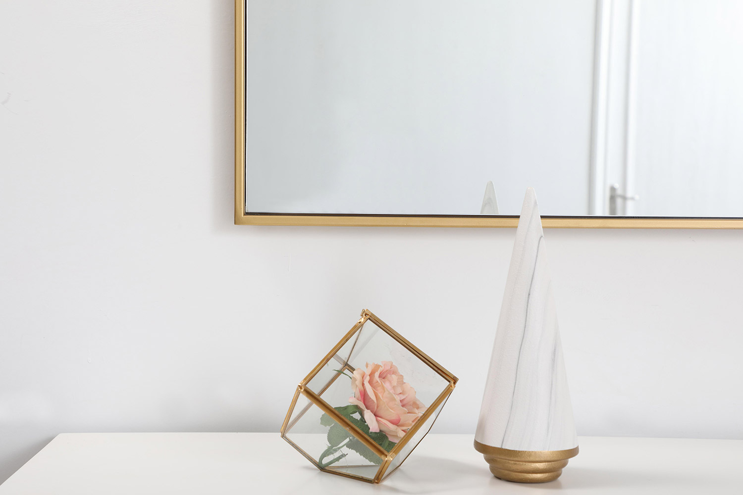 Elegant Wall Mirror - Brass, L 20" (MR42060BR)