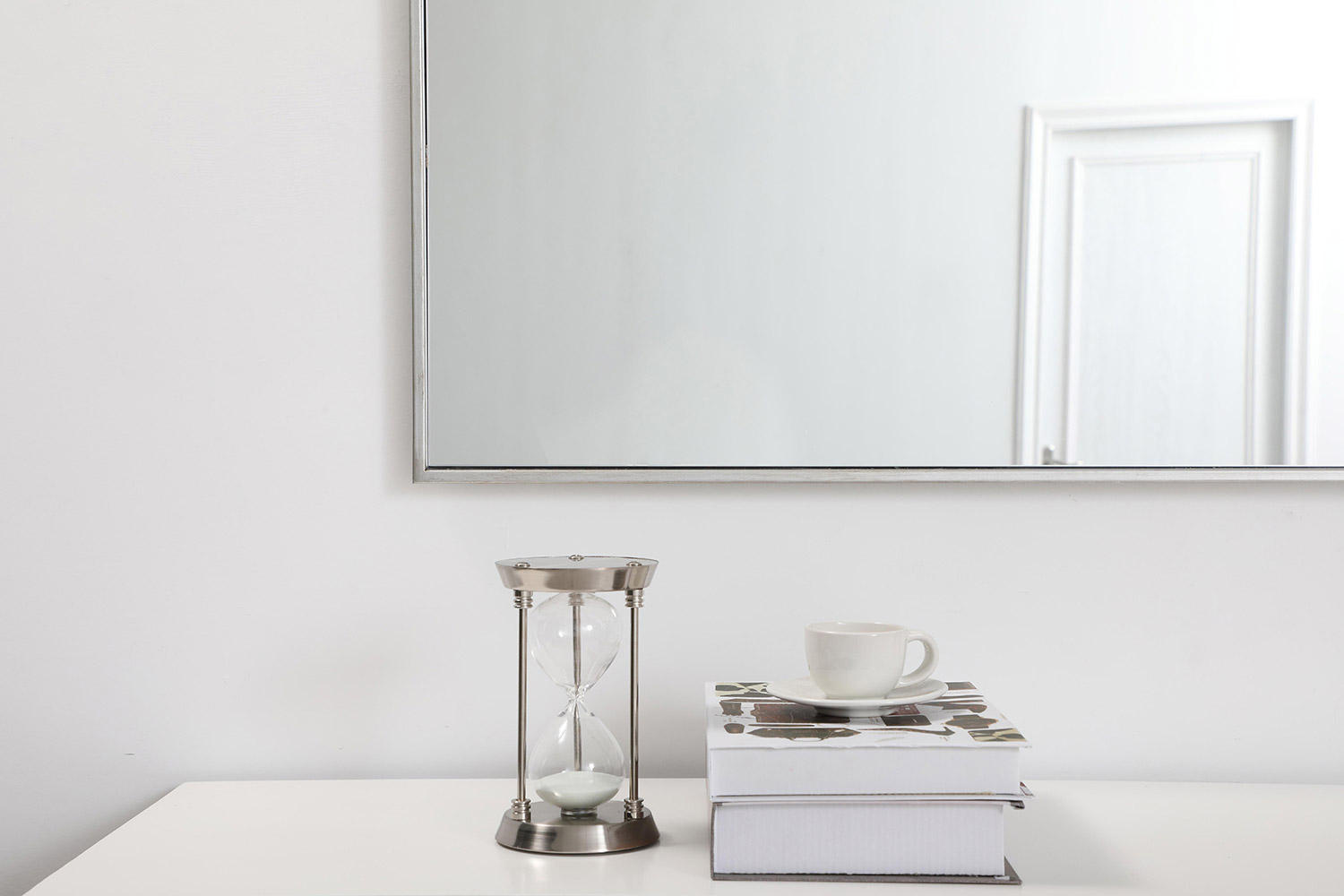 Elegant Wall Mirror - Silver, L 20" (MR42060S)