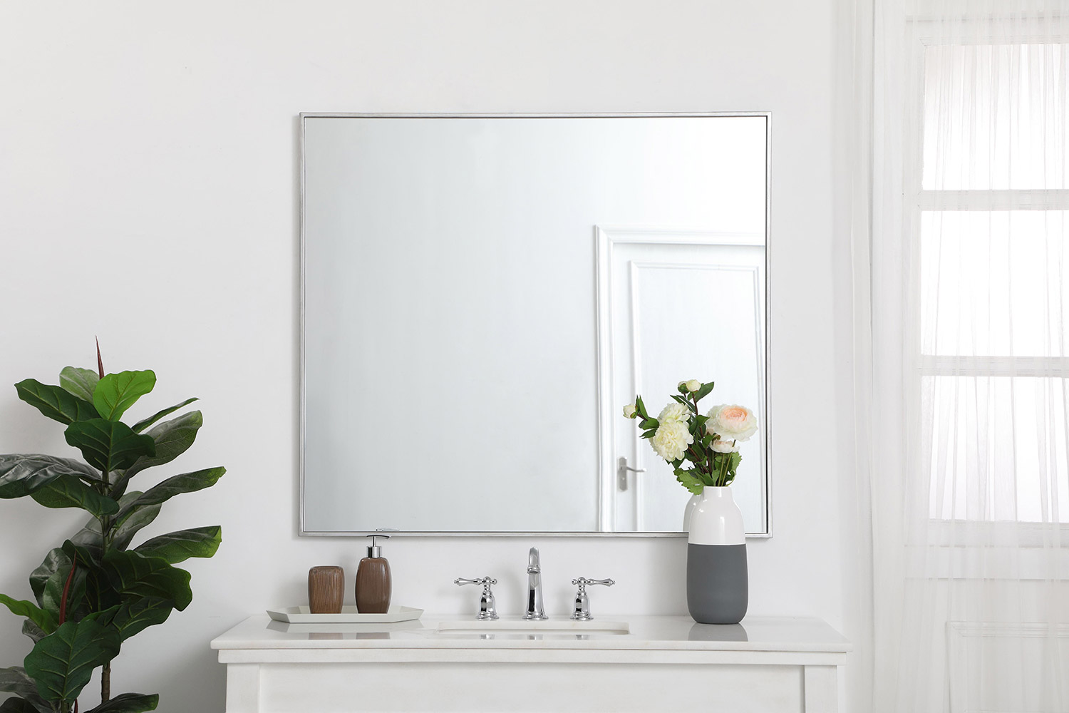 Elegant Wall Mirror - Silver, L 40" (MR43640S)