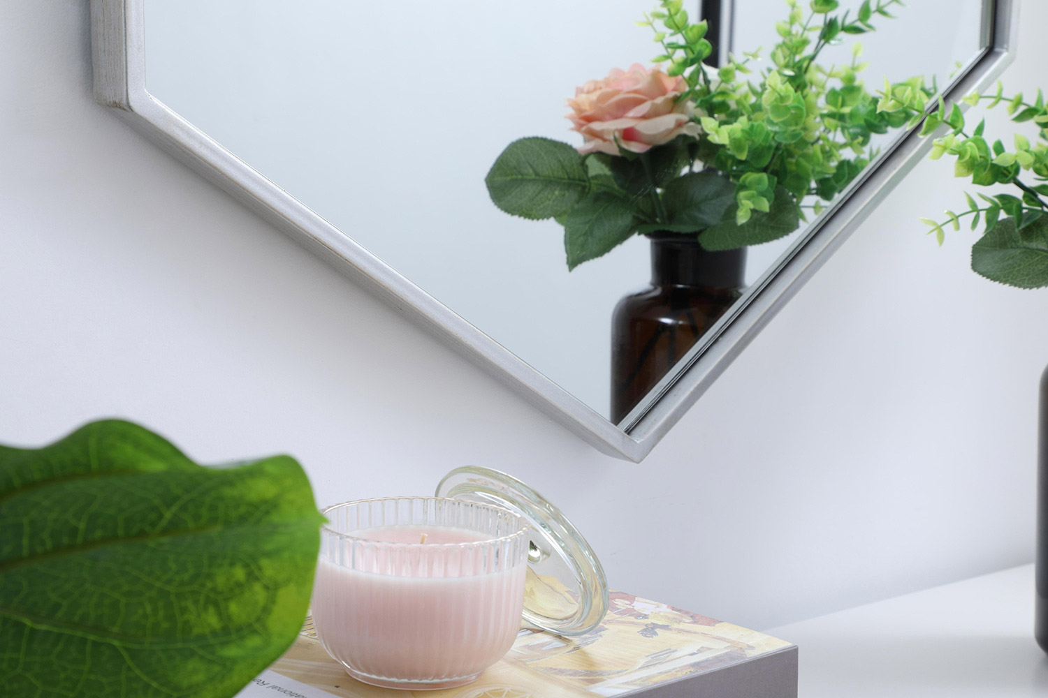 Elegant Wall Mirror - Silver, L 24" (MR4424S)