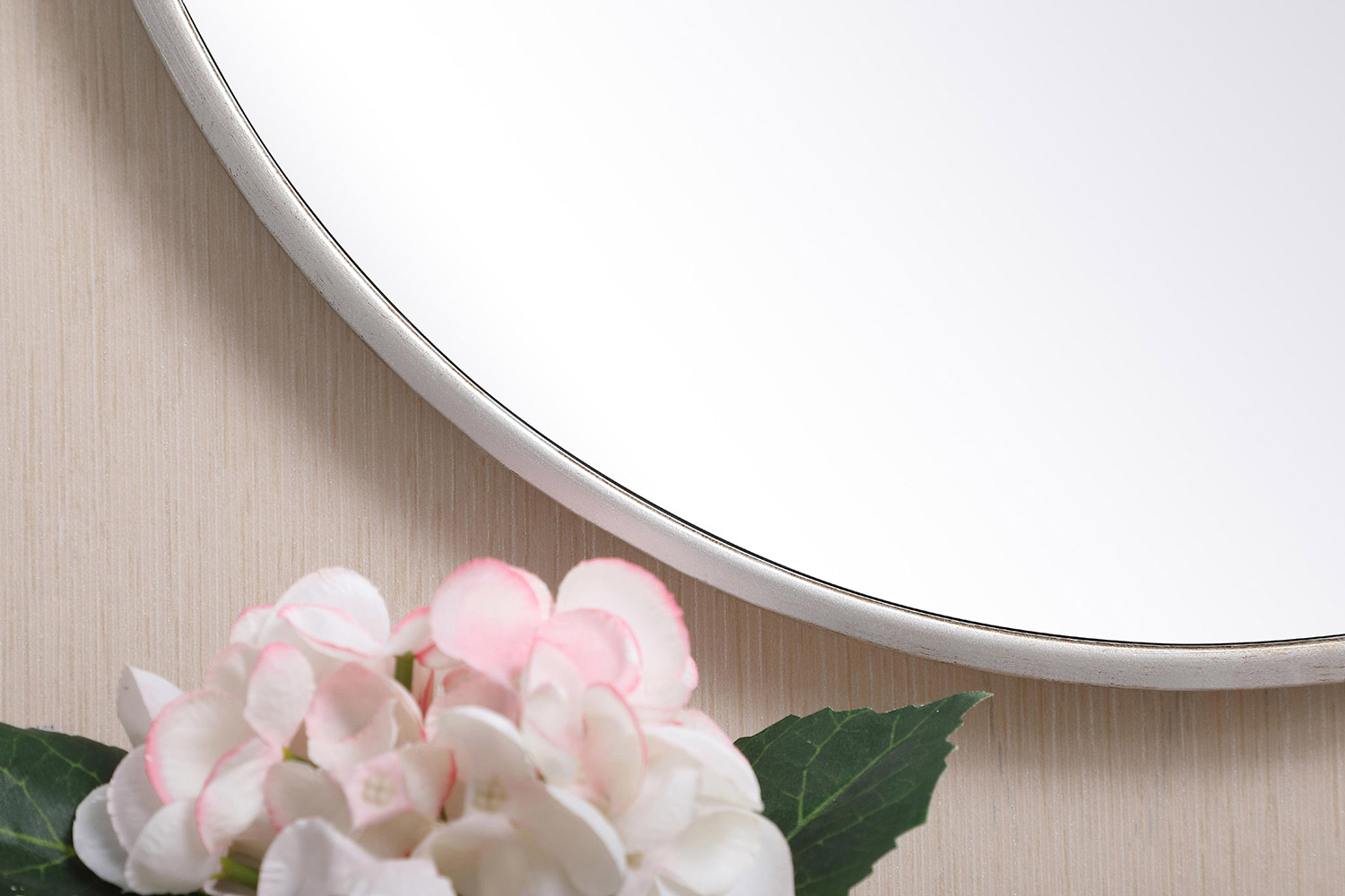 Elegant Wall Mirror - Silver, L 18" (MR4718S)