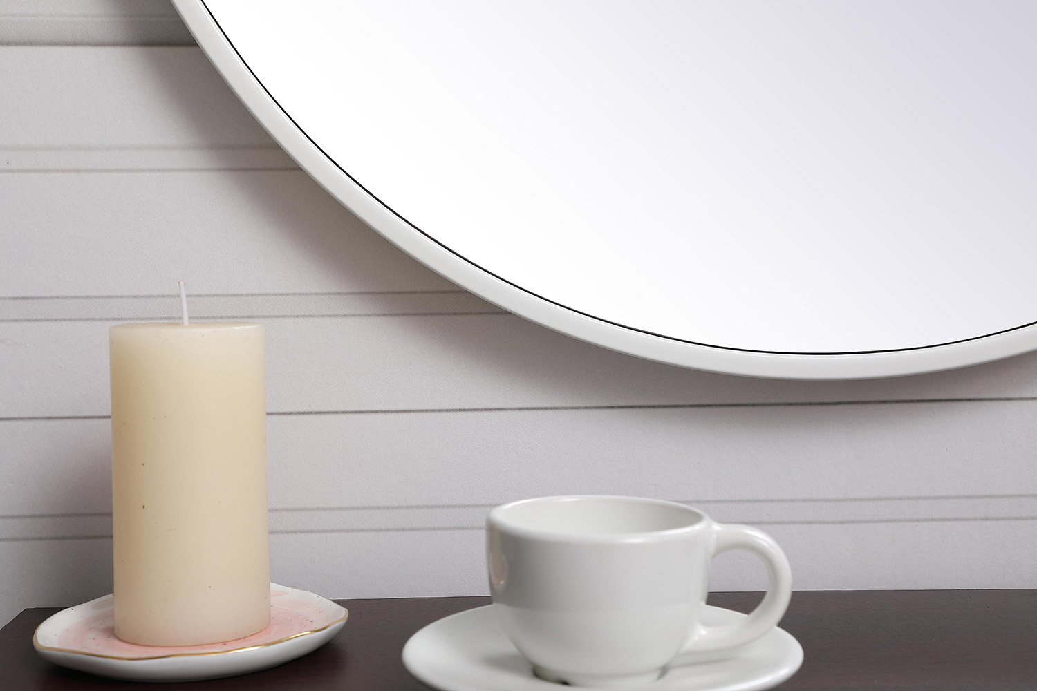 Elegant Wall Mirror - White, L 21" (MR4721WH)