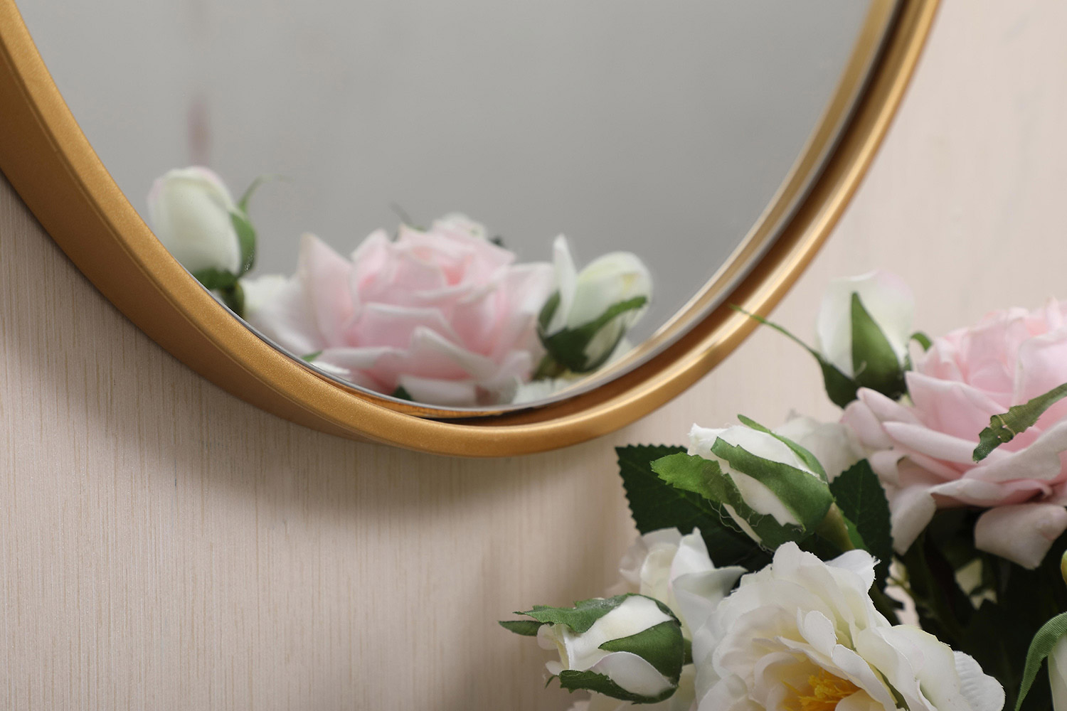 Elegant Wall Mirror - Brass, L 21" (MR4821BR)