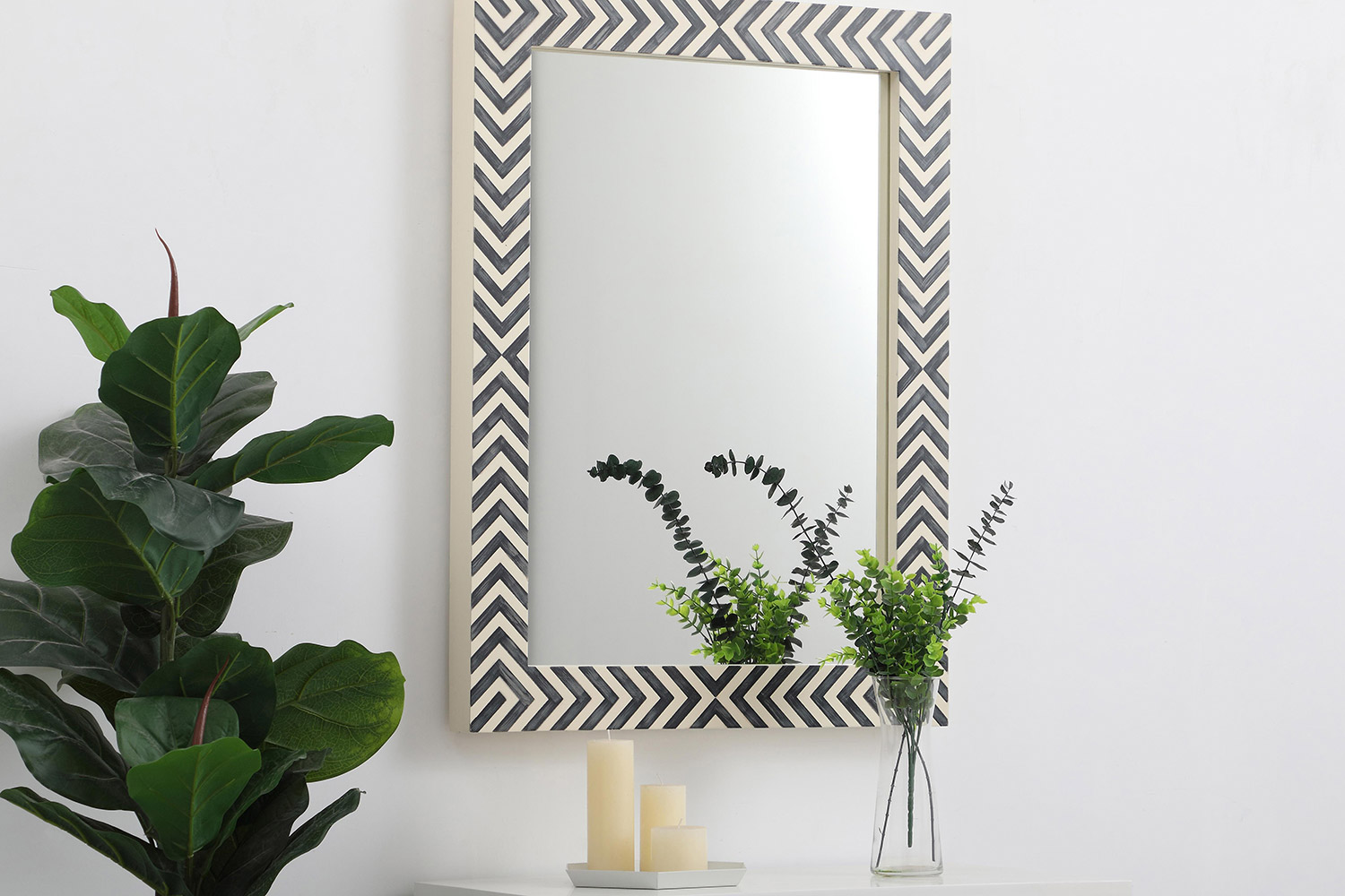 Elegant Wall Mirror - Black/White, D 24", H 32" (MR52432)