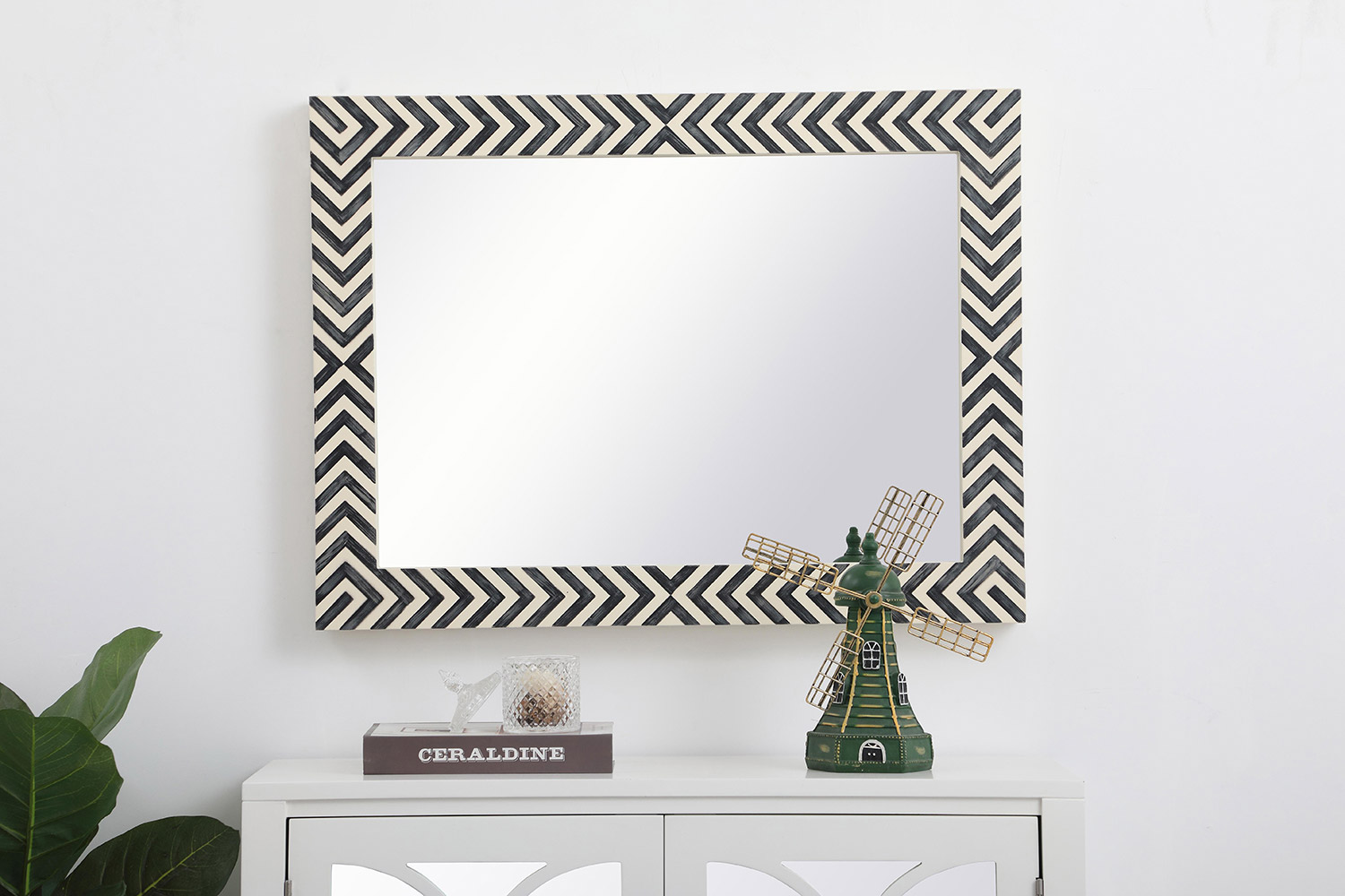 Elegant Wall Mirror - Black/White, D 24", H 32" (MR52432)