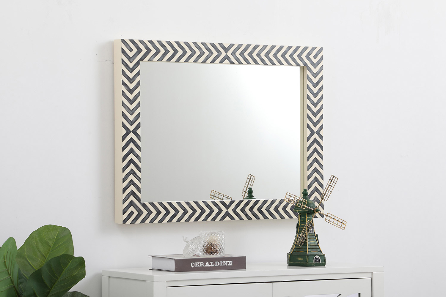 Elegant Wall Mirror - Black/White, D 24", H 32" (MR52432)