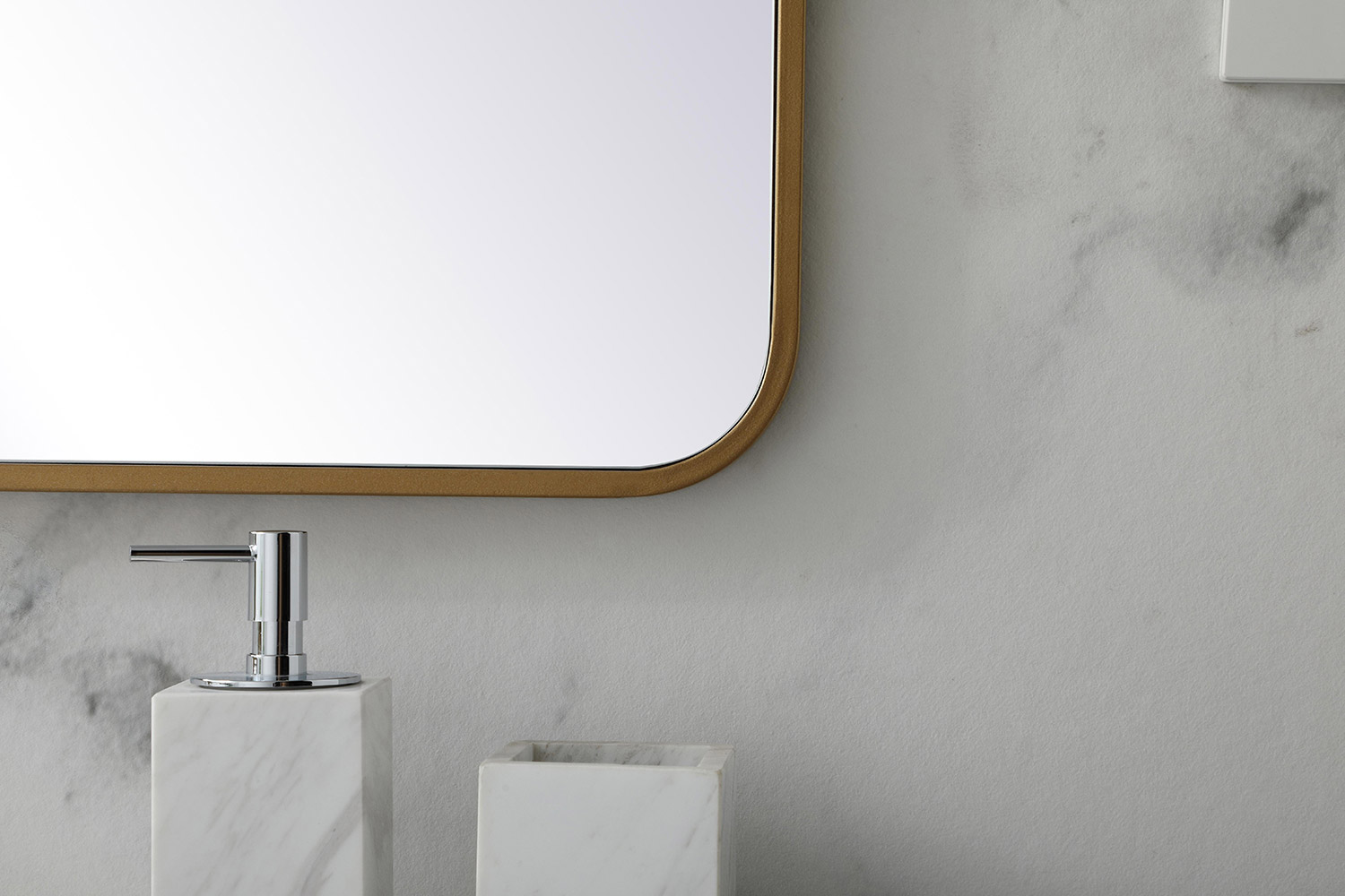 Elegant Wall Mirror - Brass, L 40" (MR802440BR)