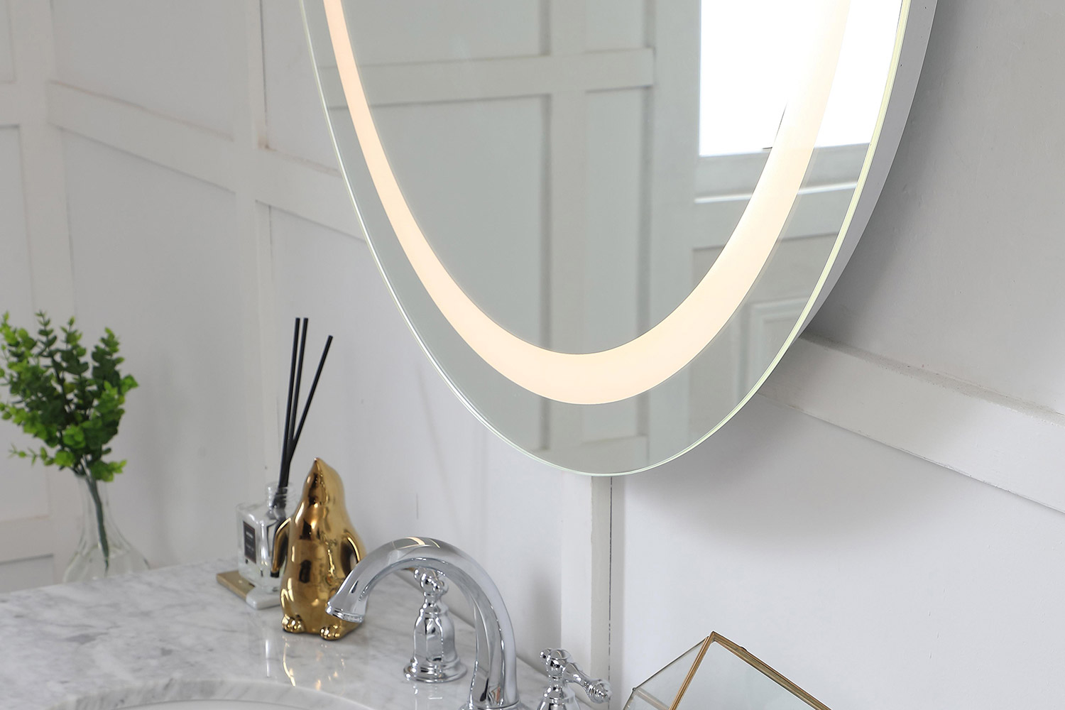 Elegant Wall Mirror - Clear/Warm White, D 36", H 36" (MRE-6016)