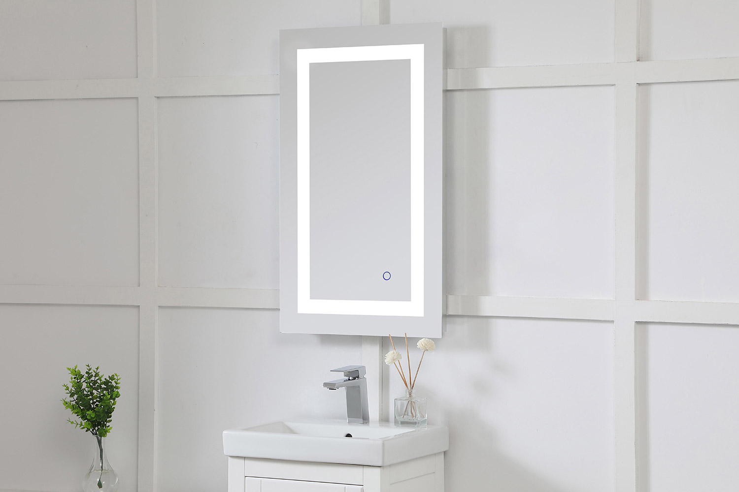 Elegant Wall Mirror - Clear, D 18", H 30" (MRE11830)