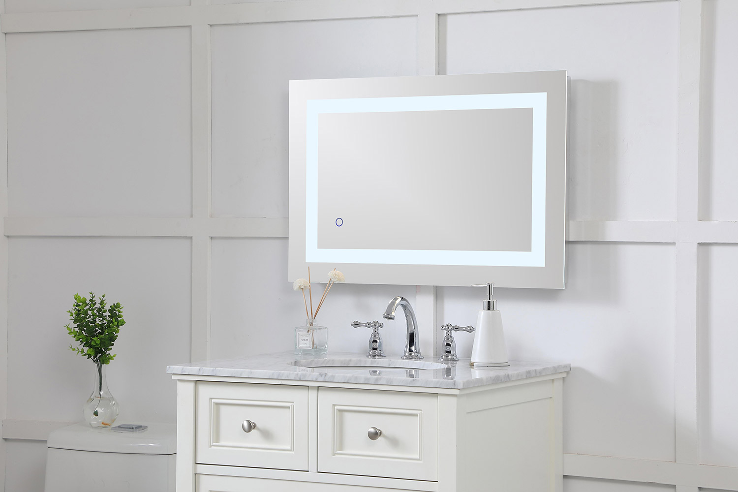 Elegant Wall Mirror - Clear, D 20", H 30" (MRE12030)