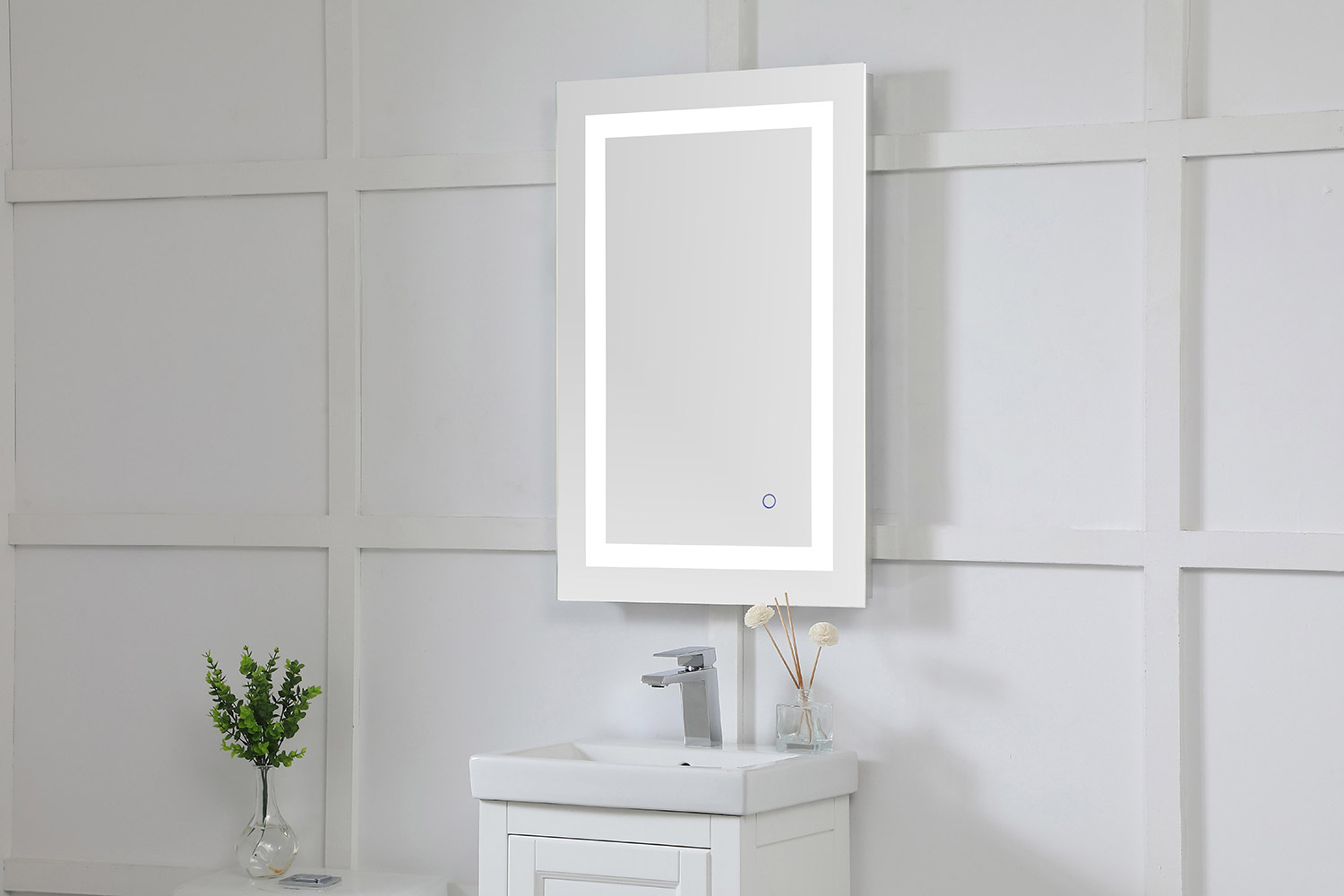 Elegant Wall Mirror - Clear, D 20", H 30" (MRE12030)