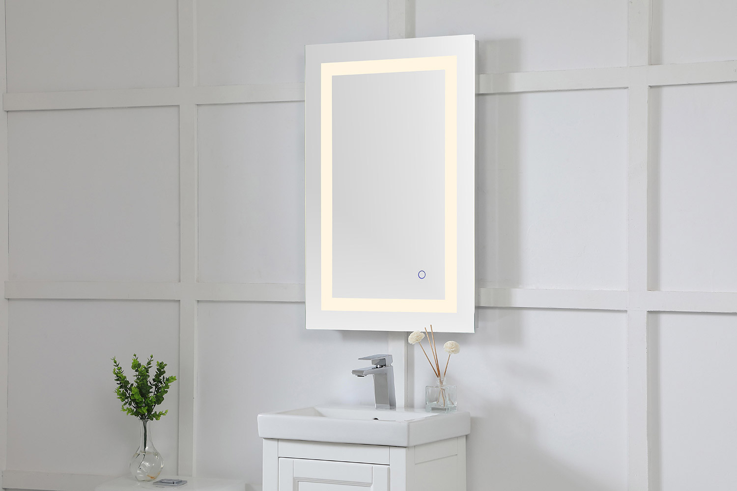 Elegant Wall Mirror - Clear, D 20", H 30" (MRE12030)