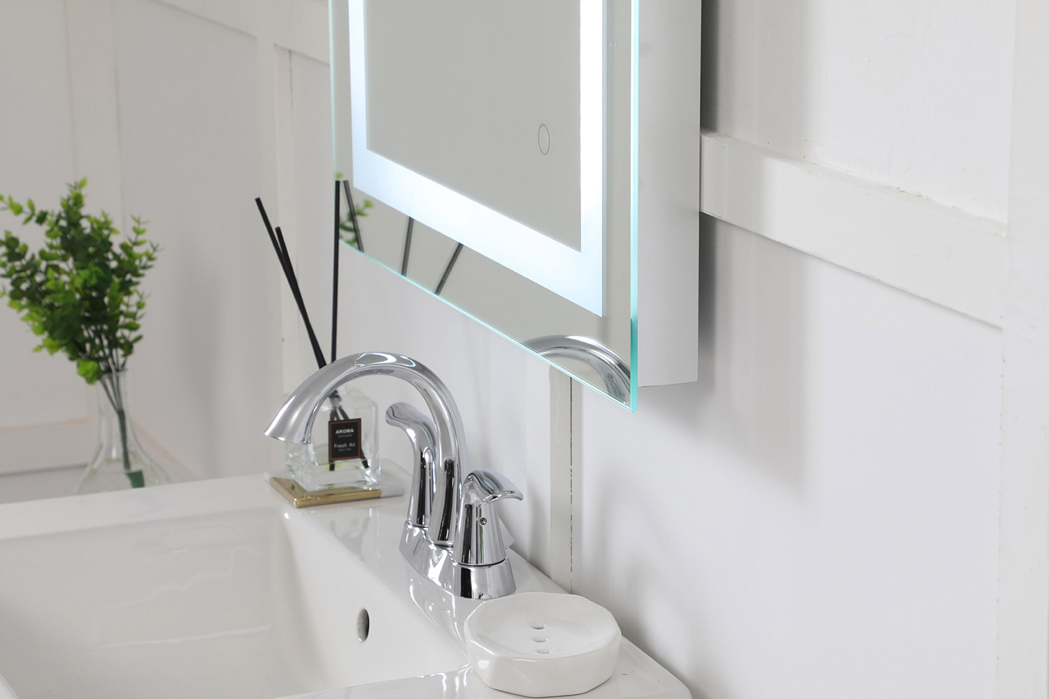 Elegant Wall Mirror - Clear, D 24", H 36" (MRE12436)