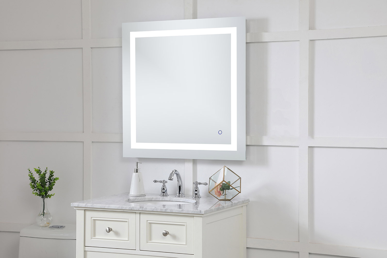 Elegant Wall Mirror - Clear, D 30", H 30" (MRE13030)