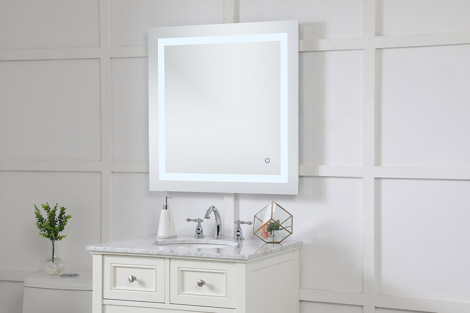 Elegant Wall Mirror - Clear, D 30", H 30" (MRE13030)