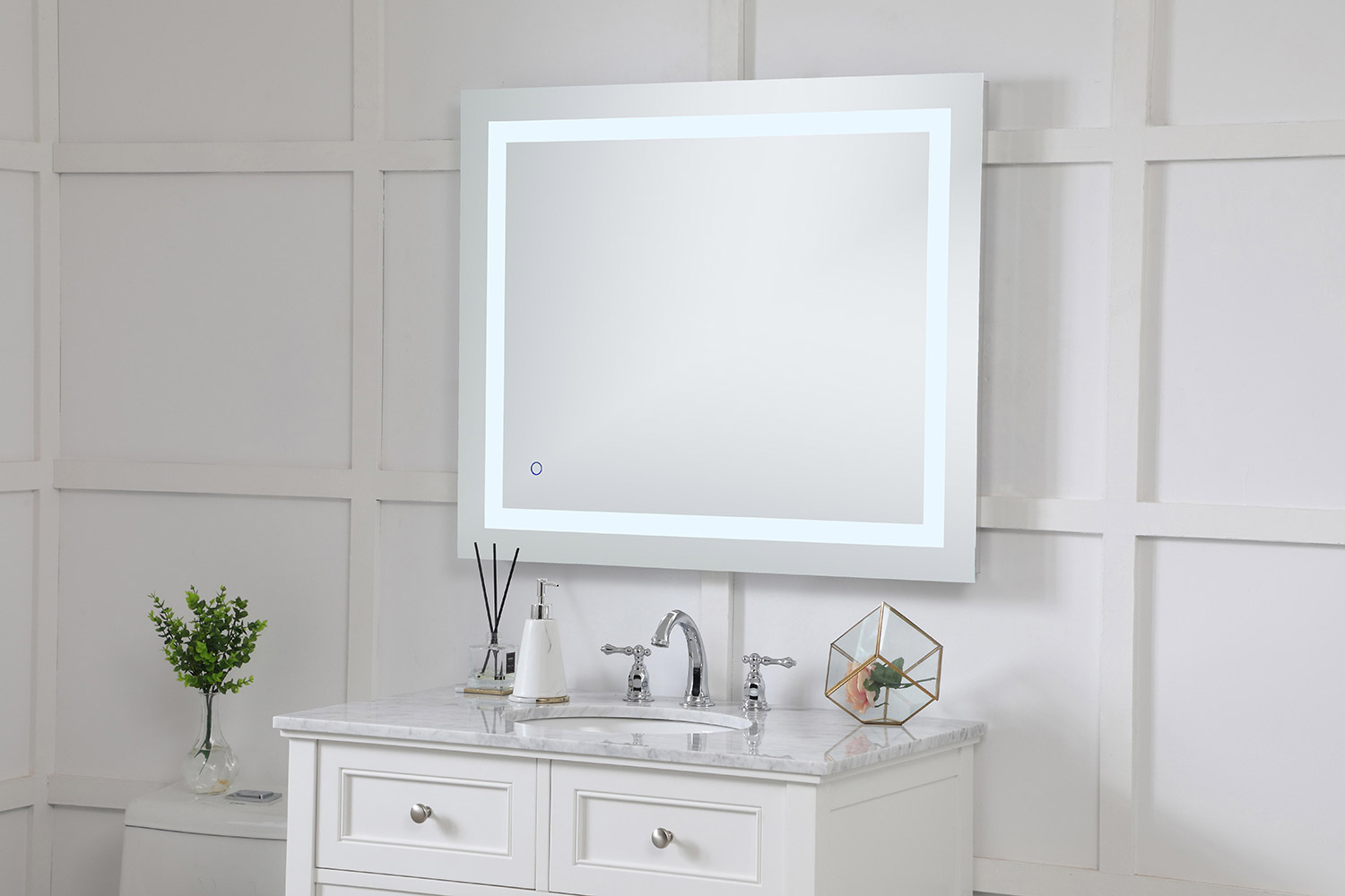 Elegant Wall Mirror - Clear, D 30", H 36" (MRE13036)