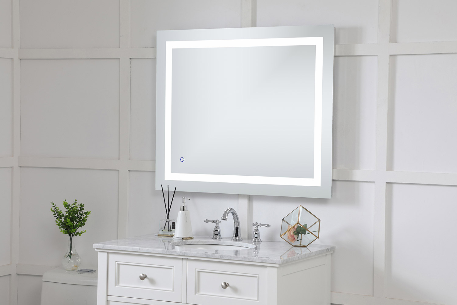 Elegant Wall Mirror - Clear, D 30", H 36" (MRE13036)