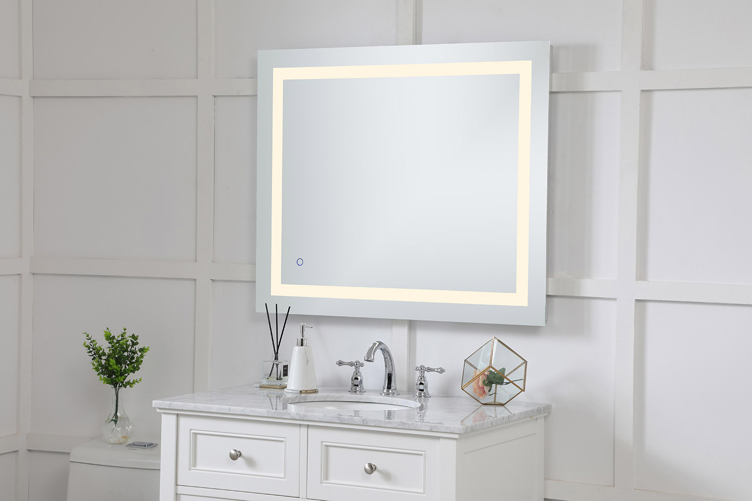 Elegant Wall Mirror - Clear, D 30", H 36" (MRE13036)