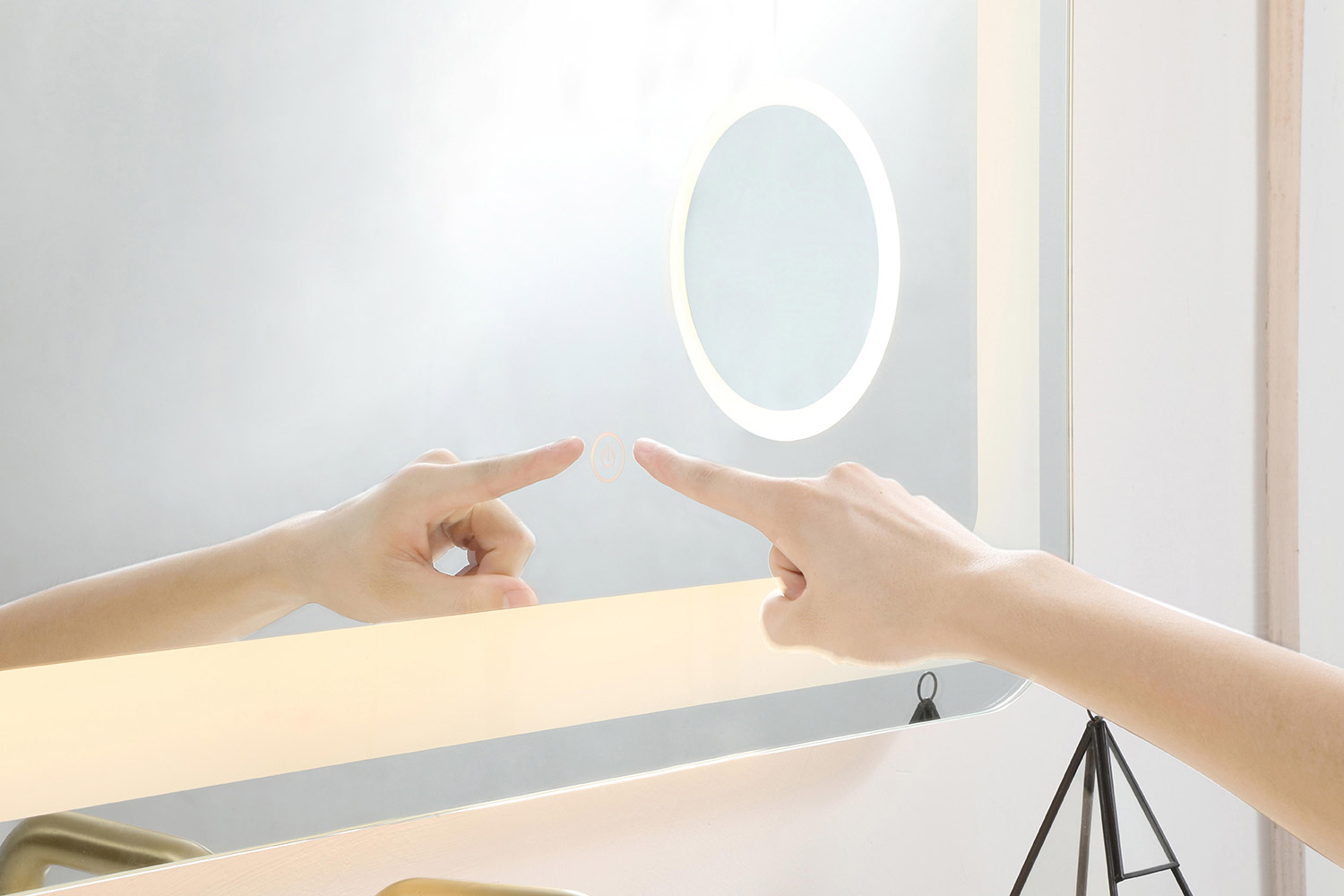 Elegant Wall Mirror - Clear, W 20", D 40" (MRE52040)