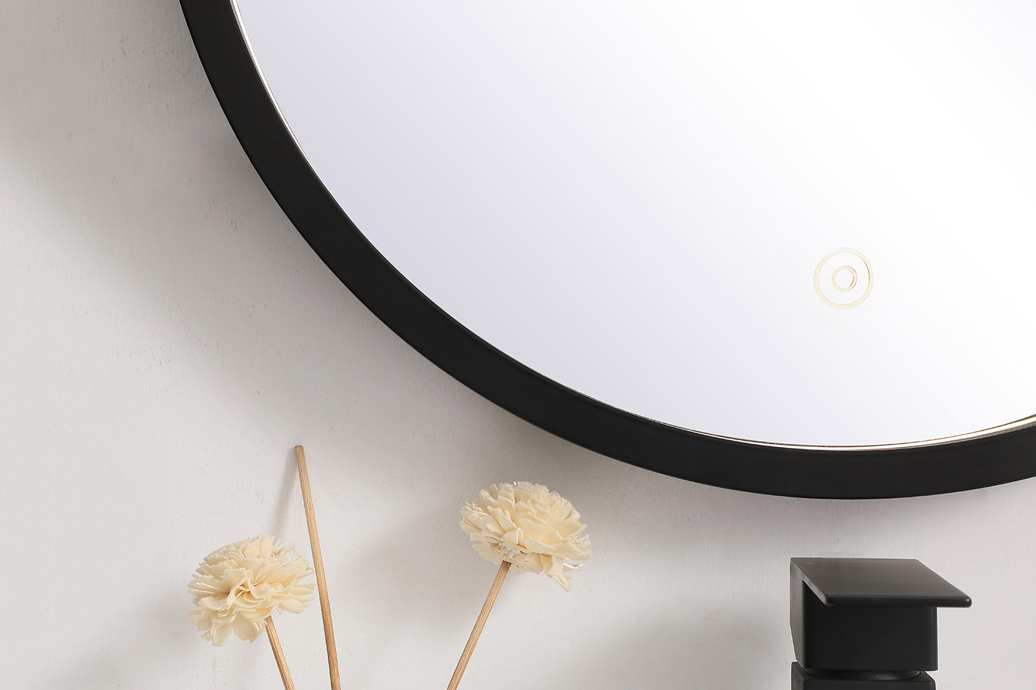 Elegant Wall Mirror - Black, L 18" (MRE6018BK)