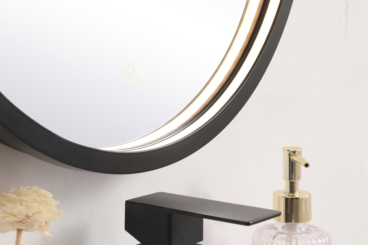 Elegant Wall Mirror - Black, L 18" (MRE6018BK)