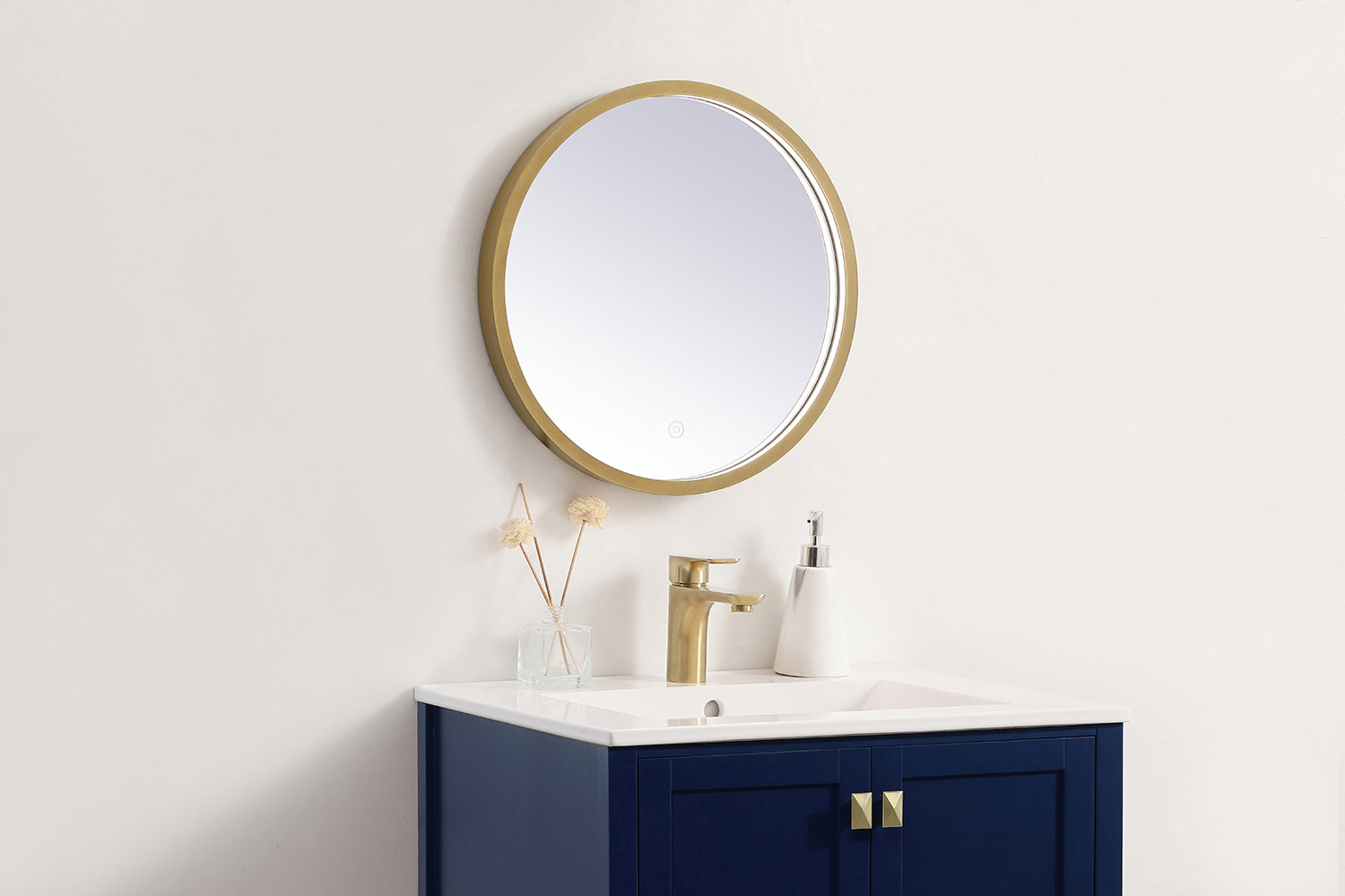 Elegant Wall Mirror - Brass, L 18" (MRE6018BR)